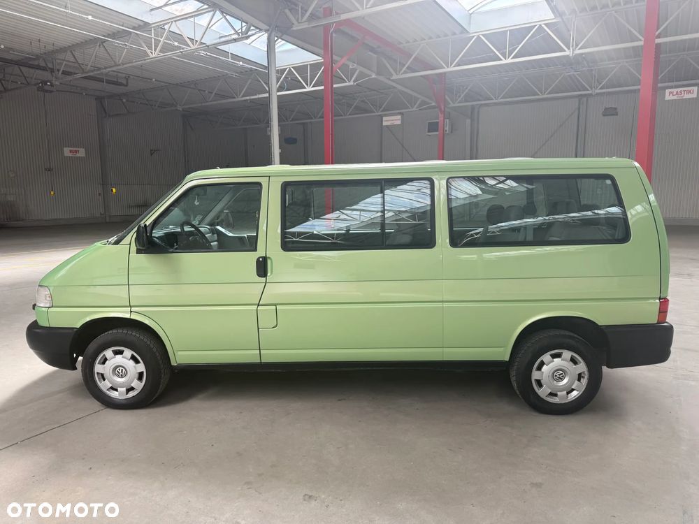 Volkswagen Caravelle - 7