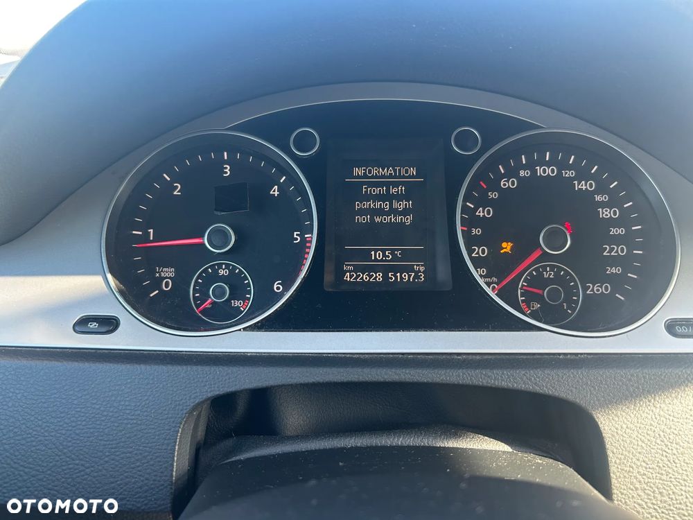 Volkswagen Passat 2.0 TDI Comfortline R-Style - 18