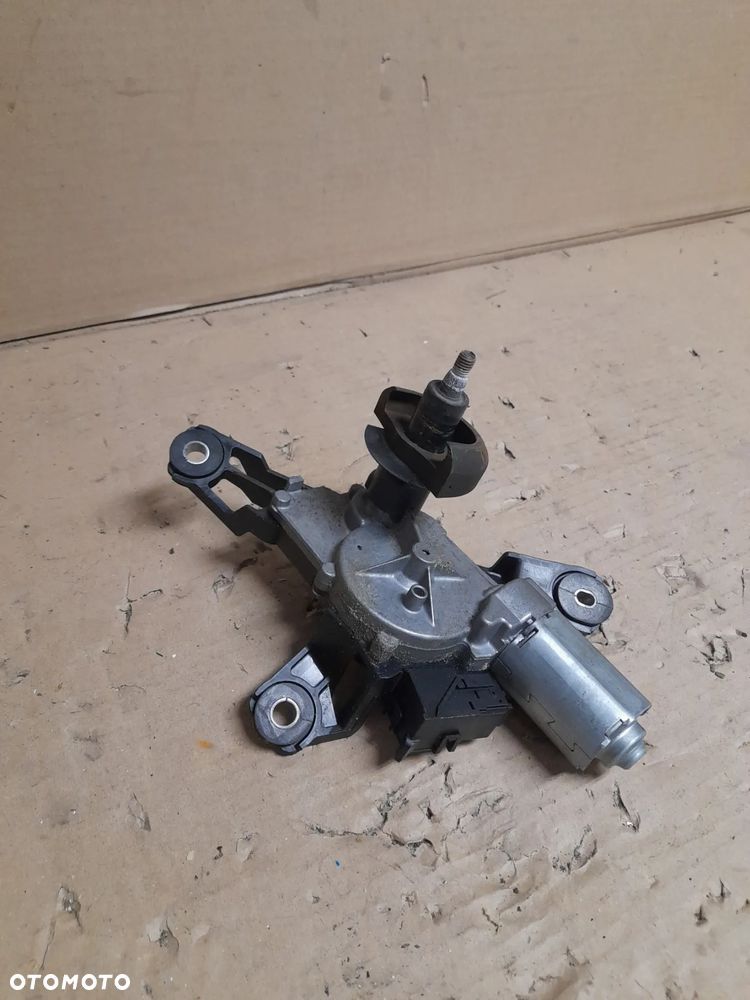 SILNICZEK WYCIERACZKI TYŁ TOYOTA YARIS II nr 0390201825 - 3