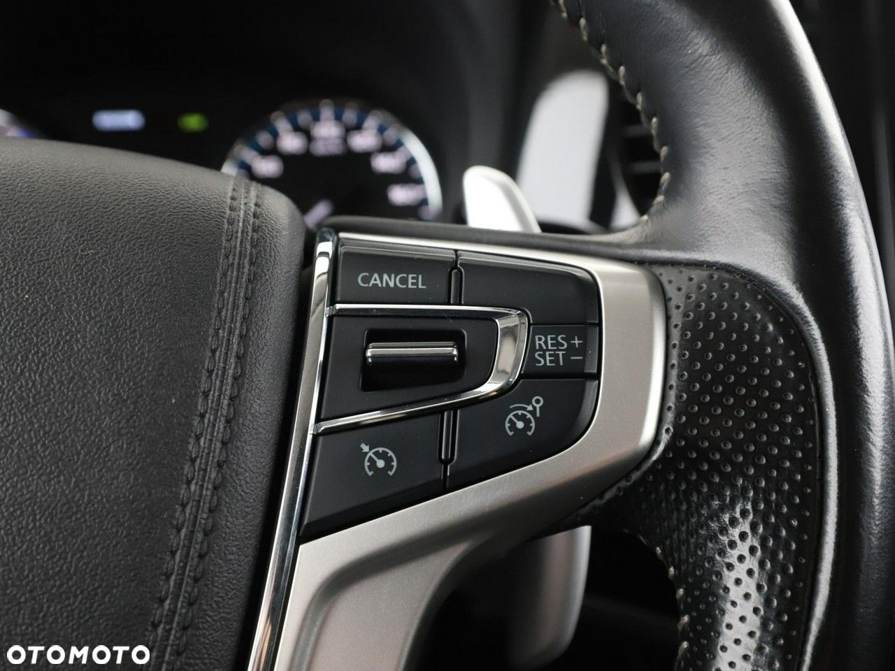 Mitsubishi Outlander 2.4 4WD Plug-In Hybrid Spirit - 32