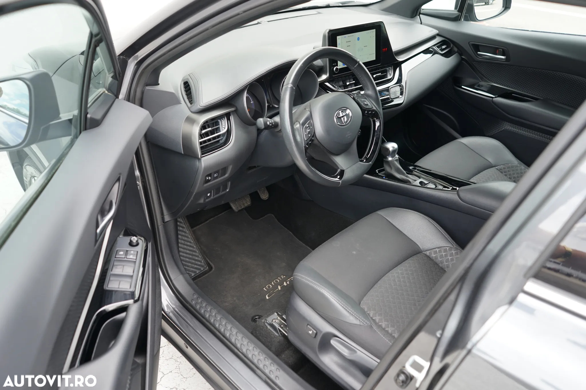 Toyota C-HR - 11