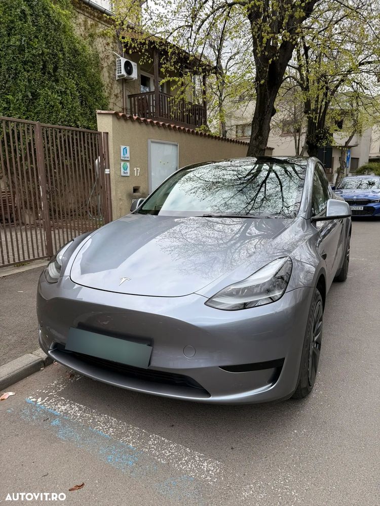 Tesla Model Y Performance - 1