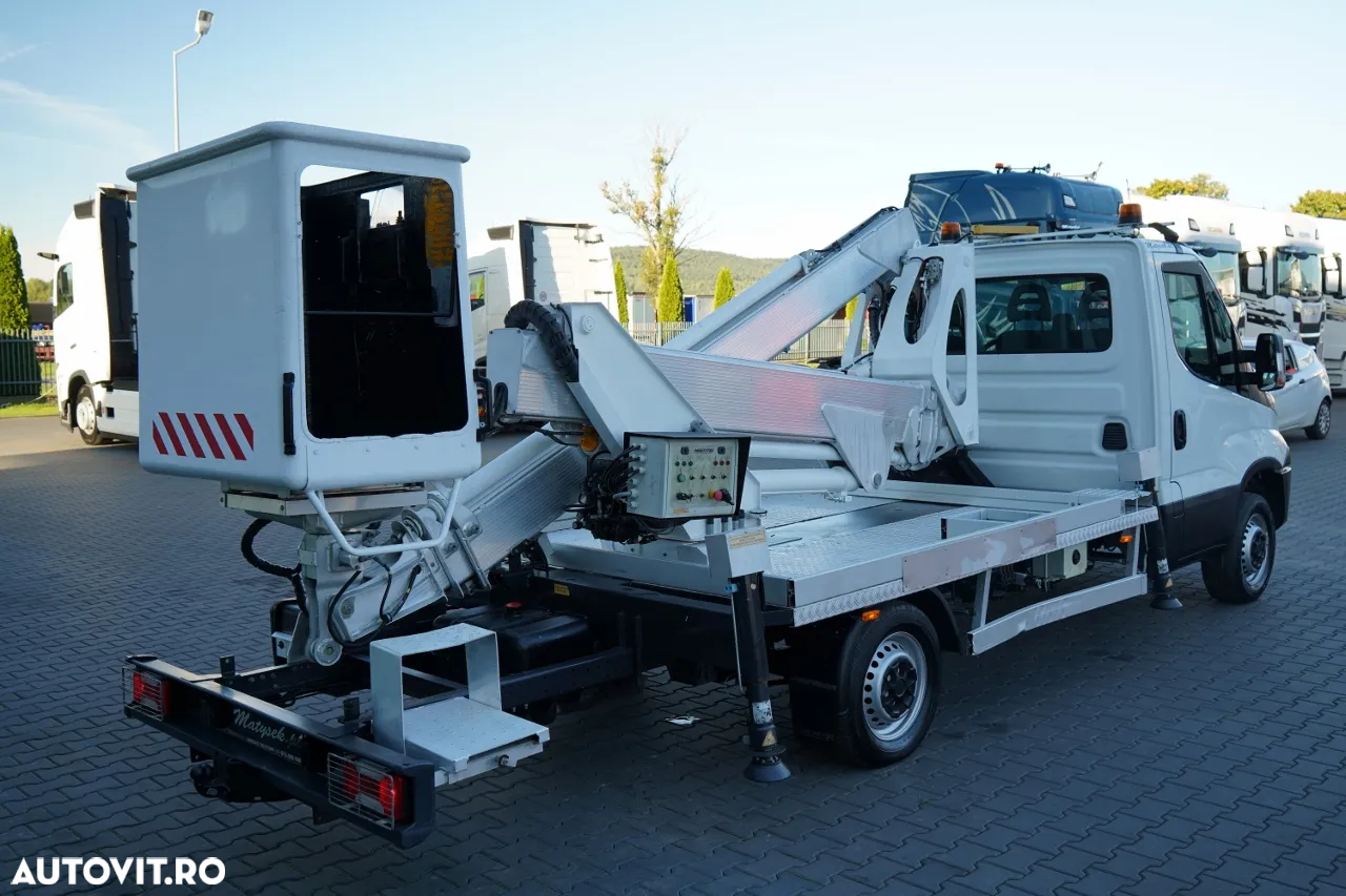 Iveco DAILY 35-120 / RIDICARE 20 METRI / 4 STABILIZATOARE / MANUALĂ / 2017 - 15