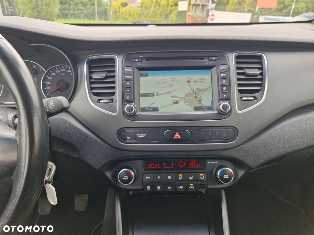 Kia Carens - 23