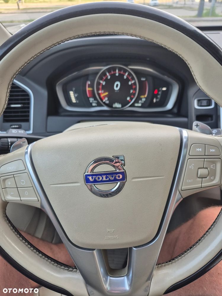 Volvo XC 60 - 19