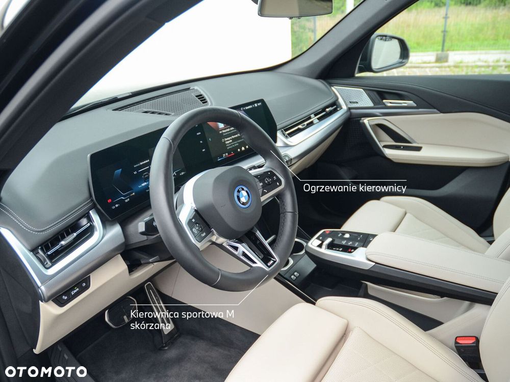 BMW iX1 - 24