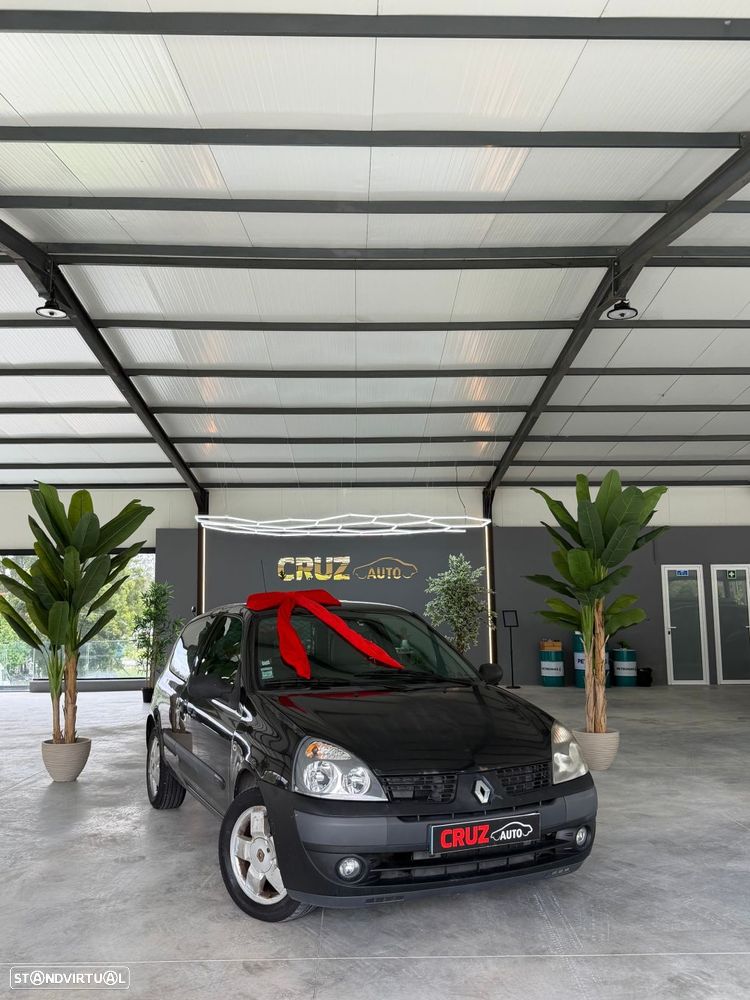 Renault Clio 1.5 dCi S - 13