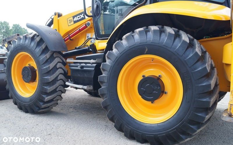 JCB 4CX - 6