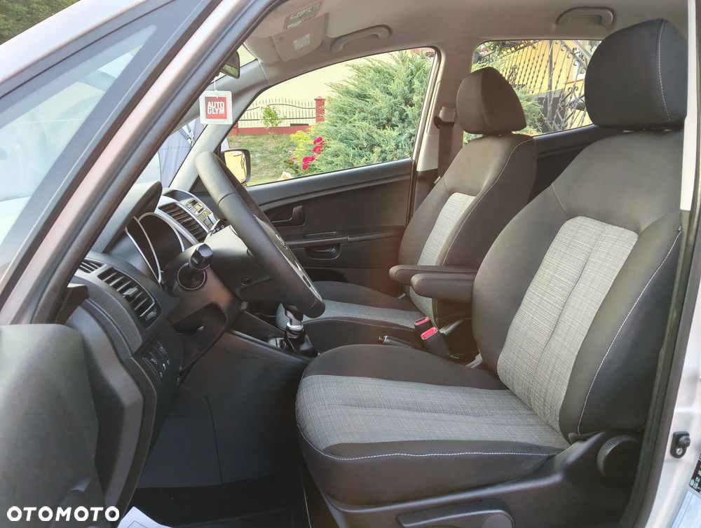 Kia Venga 1.4 CVVT Attract - 8