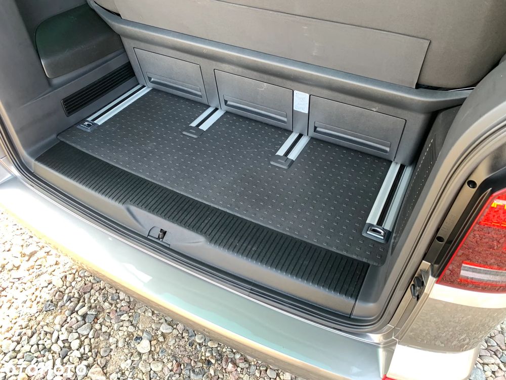 Volkswagen TRANSPORTER T6.1, DSG 4Motion, T6 4x4 plus reduktor napędów, Model BULLY MULTIVAN DELUX ORYGINAL, Światła LED, Fotele obracane kapitańskie, Dynamiczne zawieszenie komfortowe, 3 strefowa klimatyzacja, Felgi specjalne, Pakiet akustyczny, Stolik CAMPER - 22
