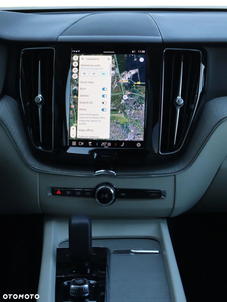 Volvo XC 60 B4 D AWD Plus Dark - 13