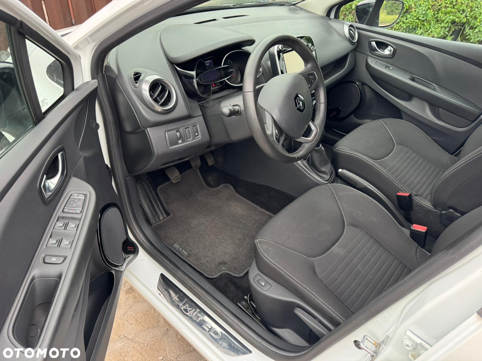 Renault Clio 0.9 Energy TCe Intens - 17