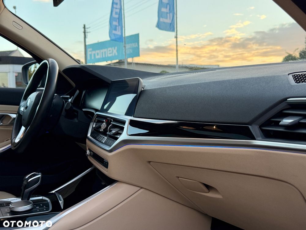 BMW Seria 3 320d Advantage sport - 34