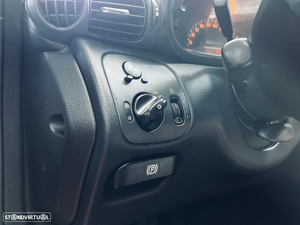 Mercedes-Benz C 220 CDi Classic - 20