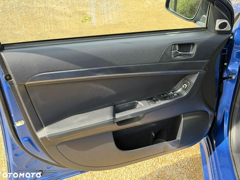 Mitsubishi Lancer - 8