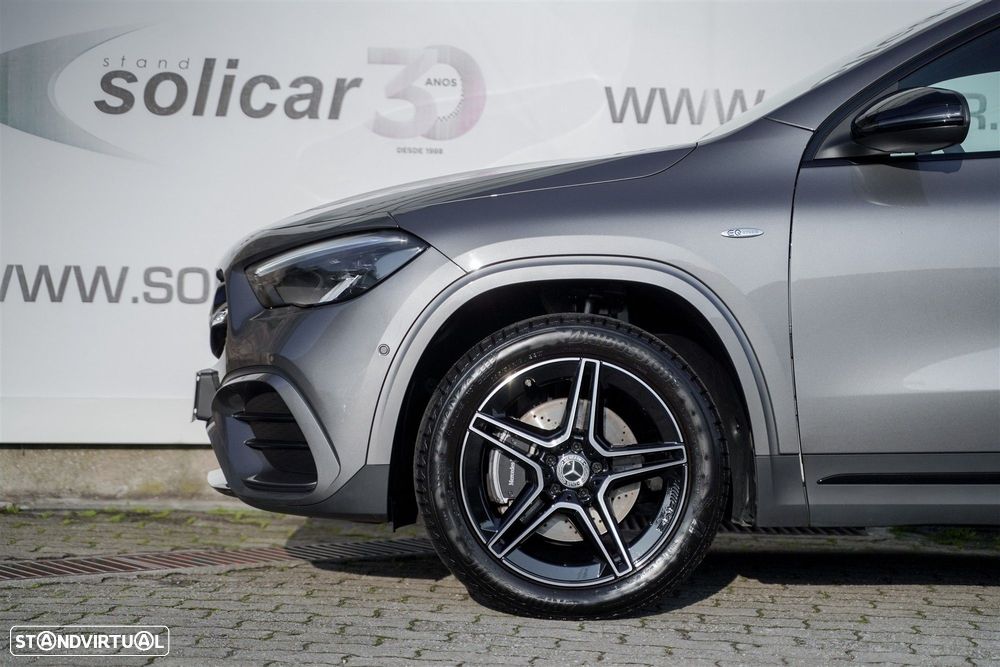 Mercedes-Benz GLA 250 e AMG Line - 12