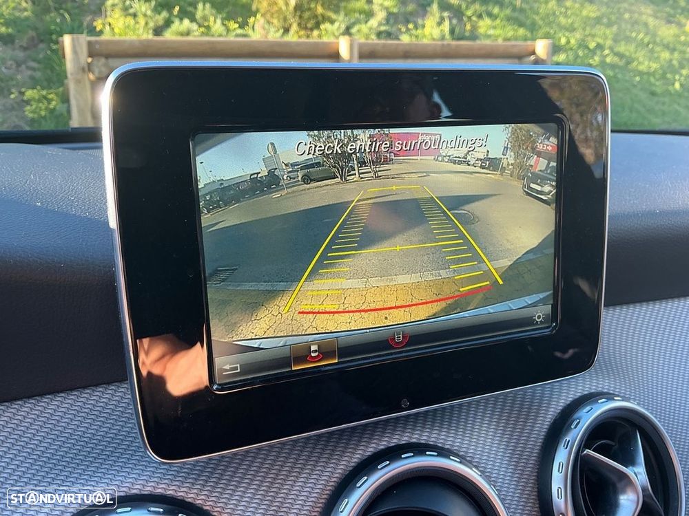 Mercedes-Benz GLA 180 - 8