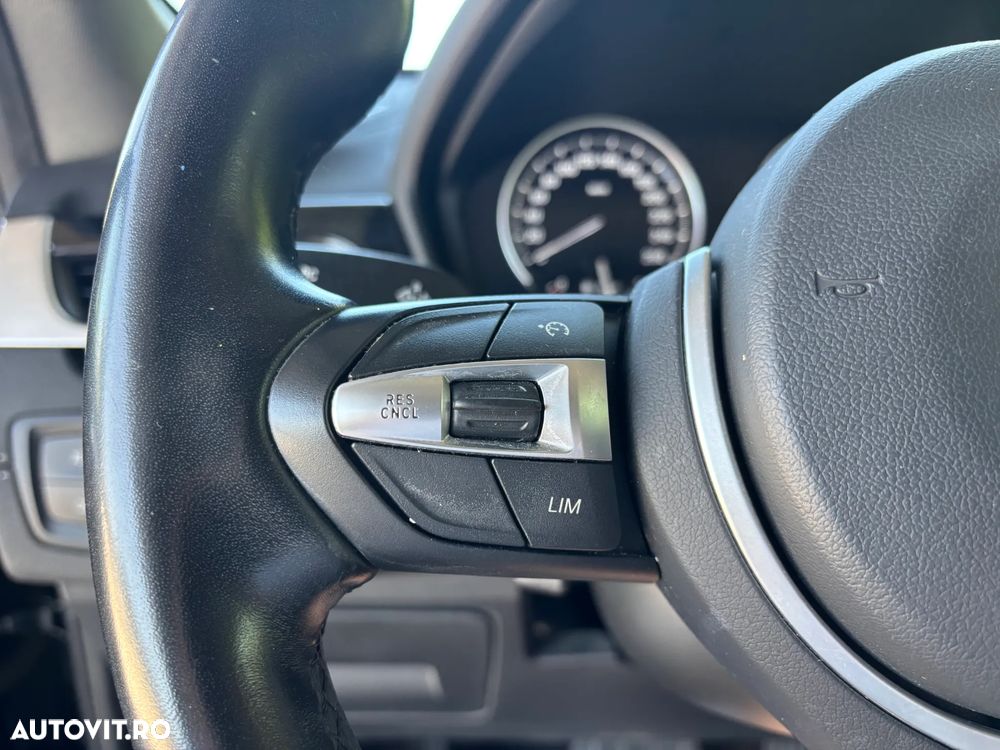 BMW X1 sDrive18d Aut. xLine - 18