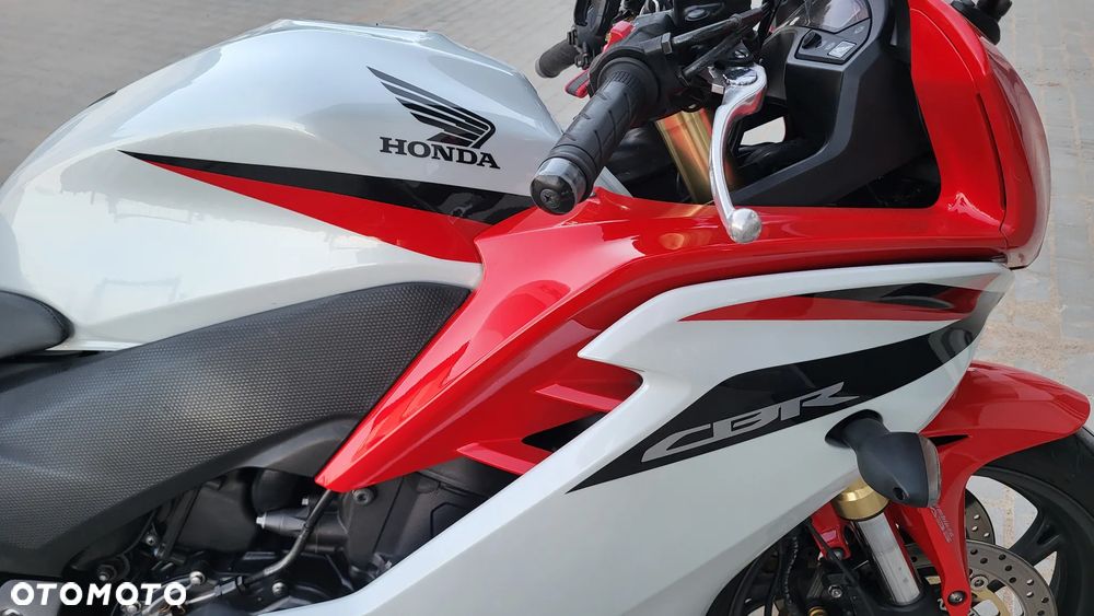 Honda CBR - 4