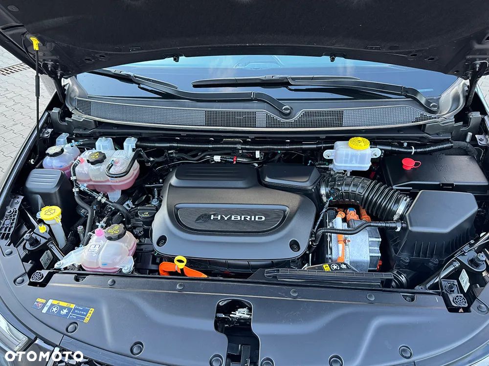 Chrysler Pacifica - 12