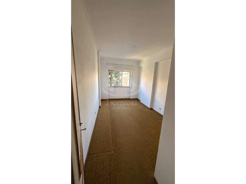 Apartamento T2 em Odivelas a 2 minutos do Metro - Grande imagem: 2/19