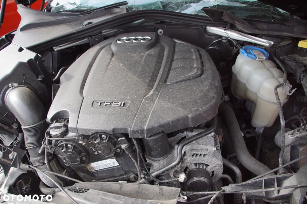 Auto na części - Audi A5 8T Sportback Quattro Lift 2.0 TFSI 252 KM CYRB SJM LY9B 2017R Silnik Skrzynia Klapa Zderzak Drzwi Szyba Lampa Deska Kokpit Sterownik Moduł Kierownica Panel - 15