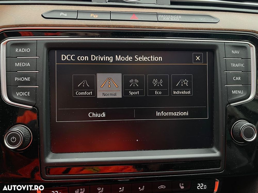 Volkswagen Passat 2.0 TDI SCR 4Motion DSG Highline - 16