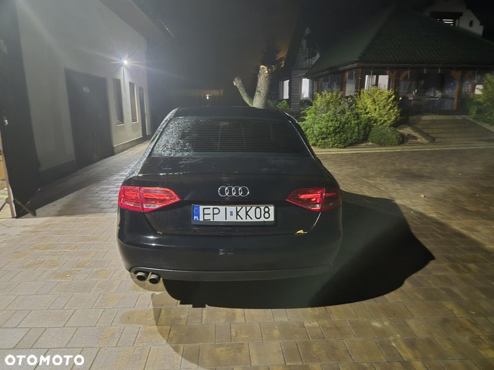 Audi A4 Limousine - 6