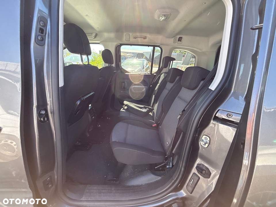 Toyota Proace City - 16