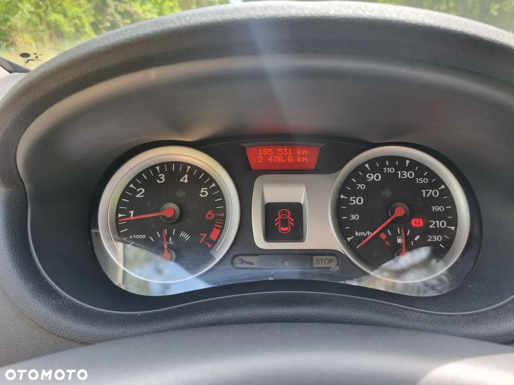 Renault Clio 1.2 16V Emotion - 12