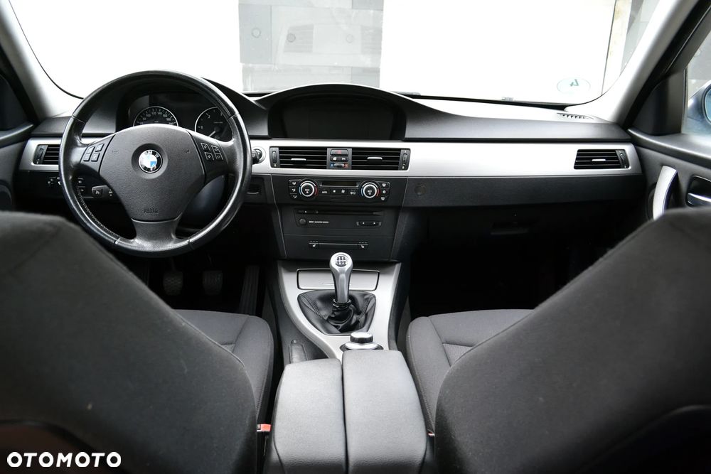 BMW Seria 3 320d DPF - 11