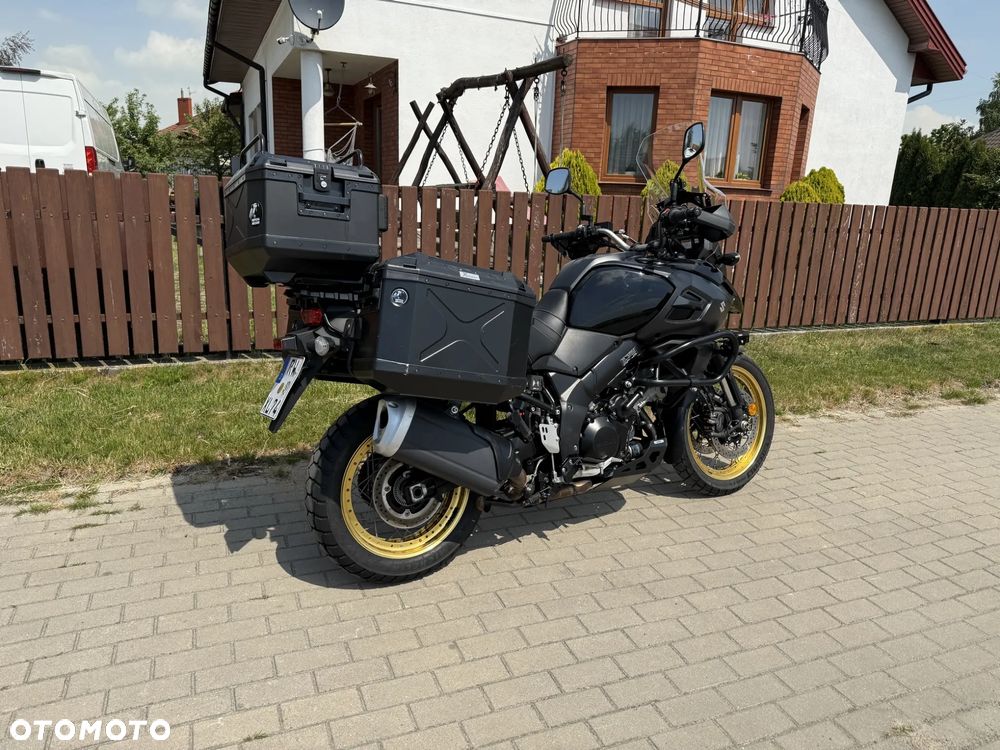 Suzuki DL - 8