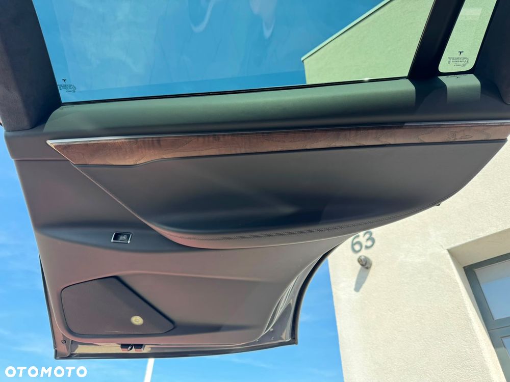 Tesla Model X Long Range - 21