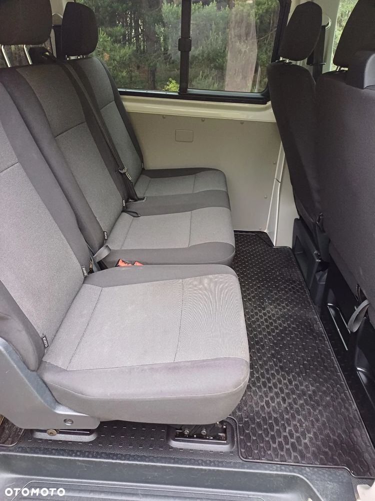 Volkswagen Transporter - 10