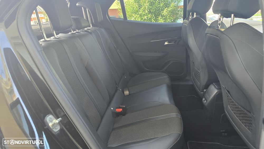 Peugeot 2008 1.2 PureTech GT Line EAT8 - 23