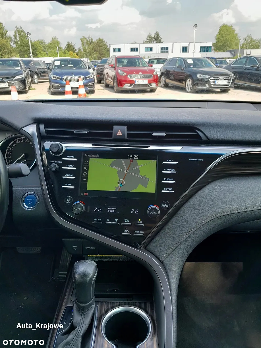 Toyota Camry 2.5 Hybrid Executive CVT - 12