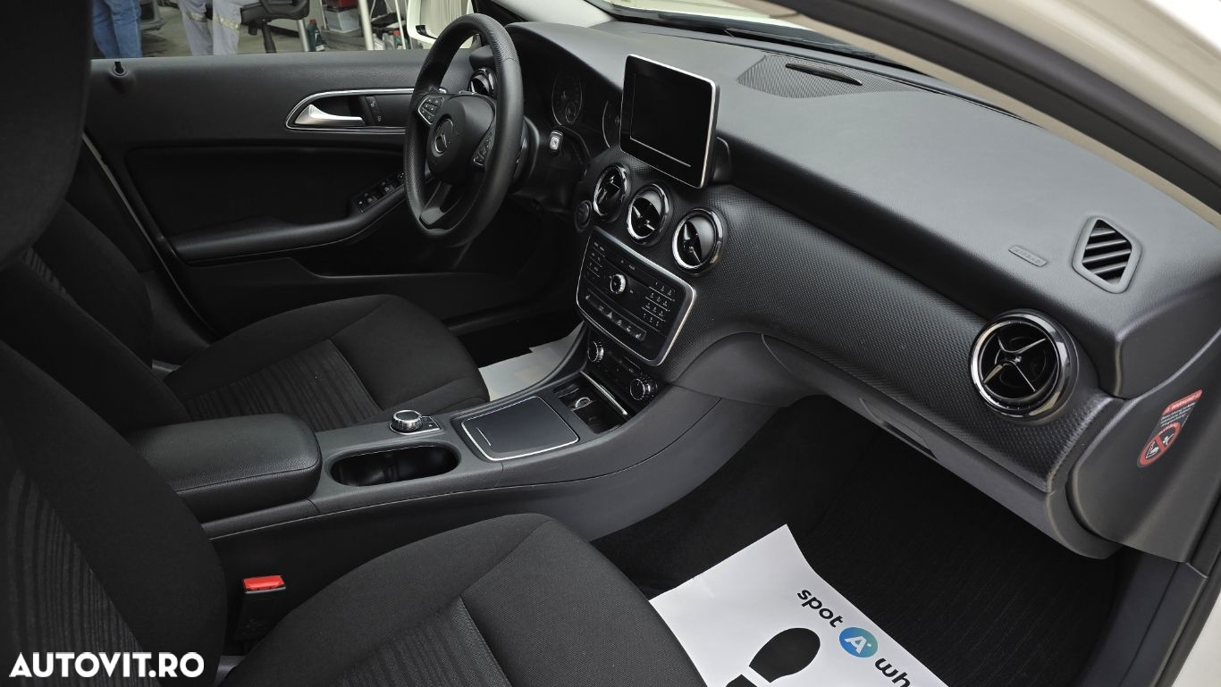 Mercedes-Benz A - 20