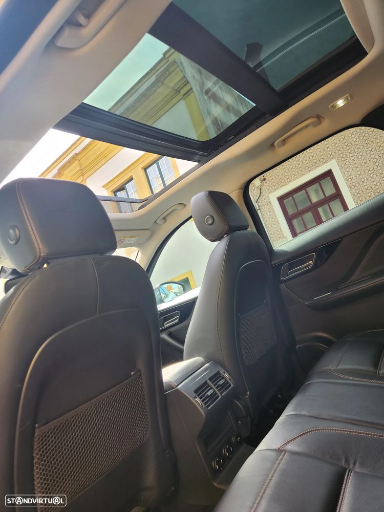 Jaguar F-Pace D200 AWD R-Dynamic HSE - 30