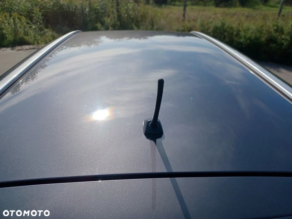 Toyota Avensis 1.8 Edition (2014) - 9