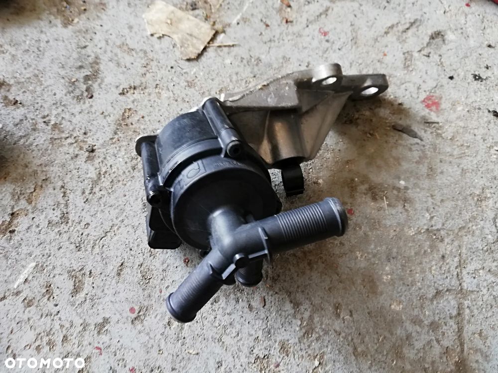 POMPKA POMPA OBIEGU WODY PEUGEOT CITROEN 1.2 THP - 1
