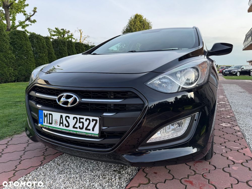 Hyundai i30 1.6 CRDi Classic + DCT - 1