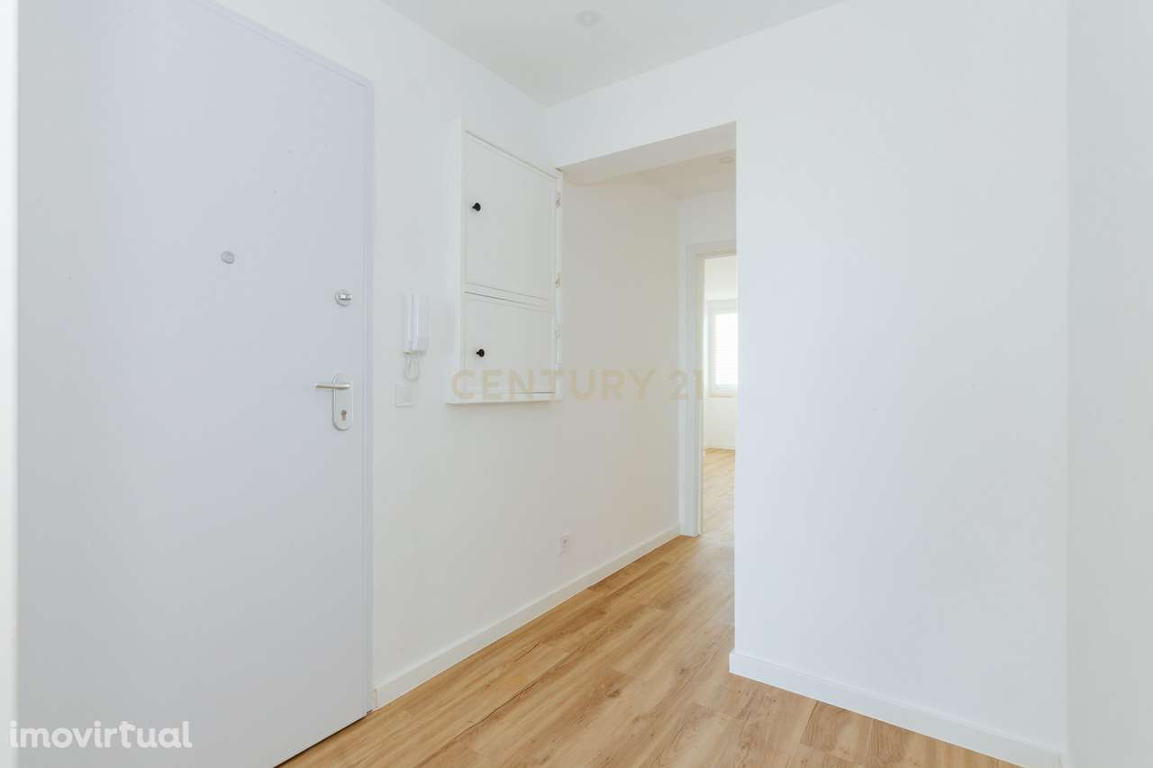 Apartamento T3 Renovado em Camarate - Grande imagem: 4/16