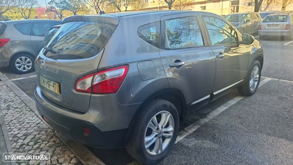 Nissan Qashqai 1.5 dCi 360 - 6