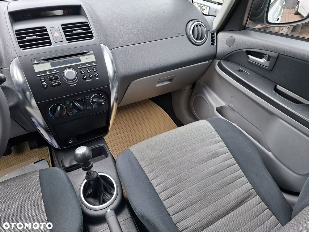 Suzuki SX4 1.6 GS / Premium 4WD - 24