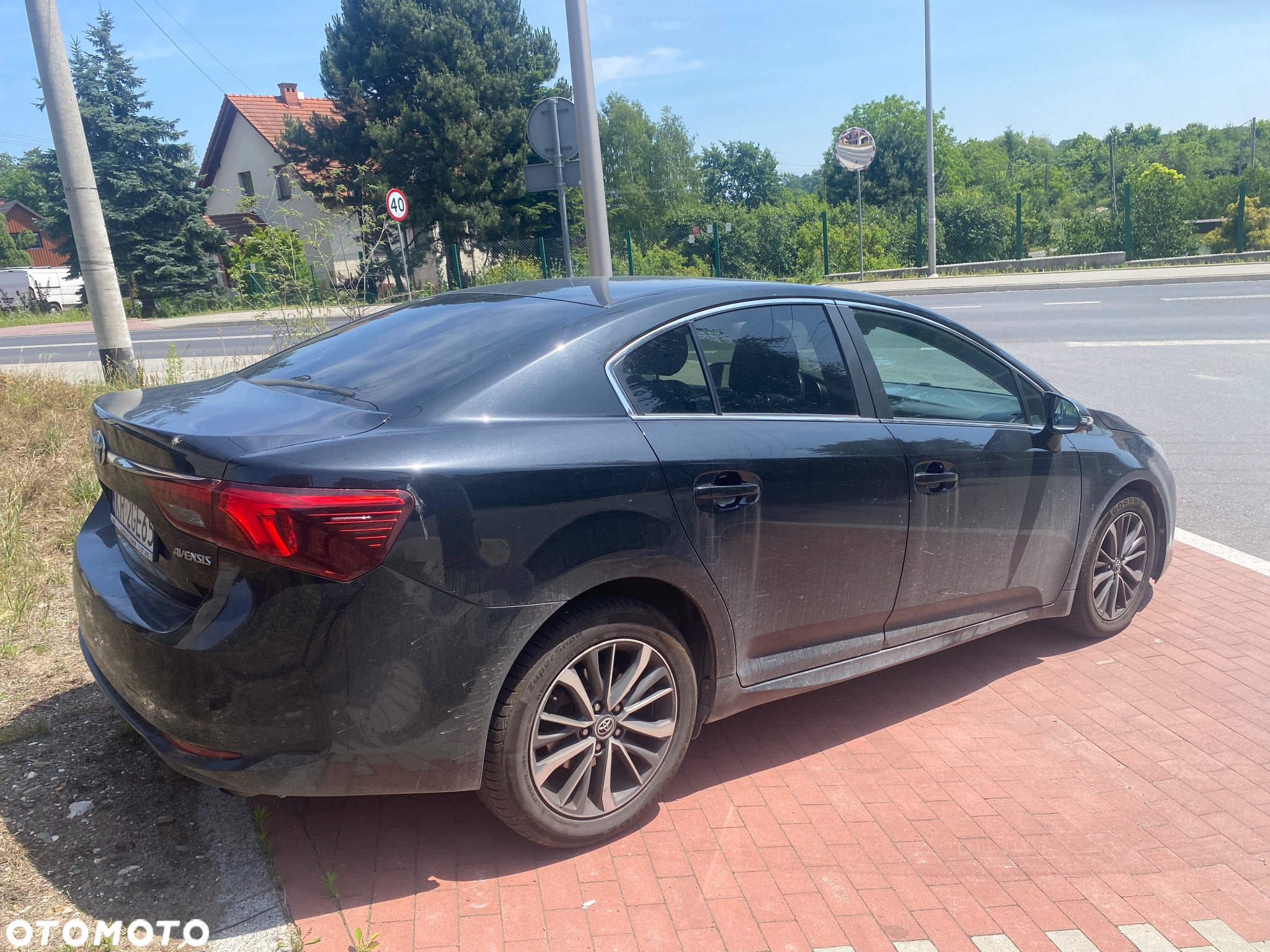 Toyota Avensis 1.8 Premium - 4
