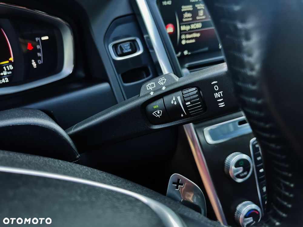 Volvo XC 60 T5 Geartronic Summum - 36