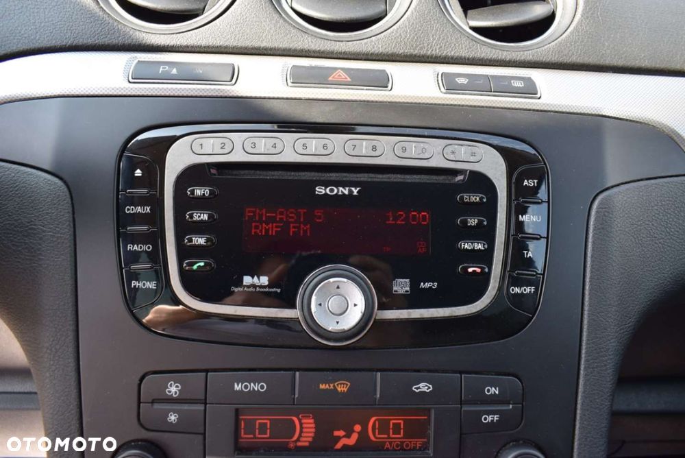 Ford S-Max - 36