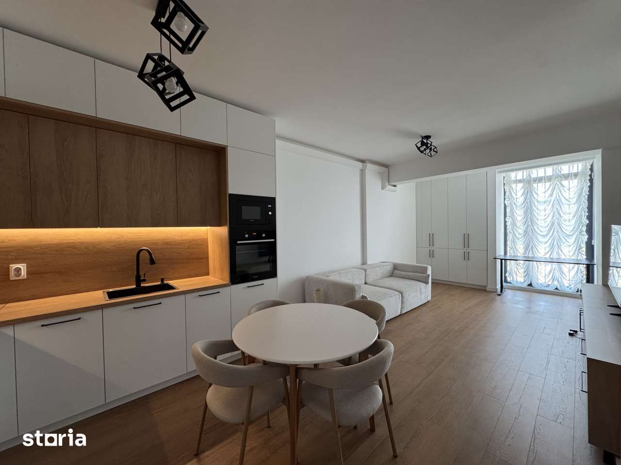 Apartament 2 camere, de inchiriat, zona Vivo, Imobil Nou — fotografia 1