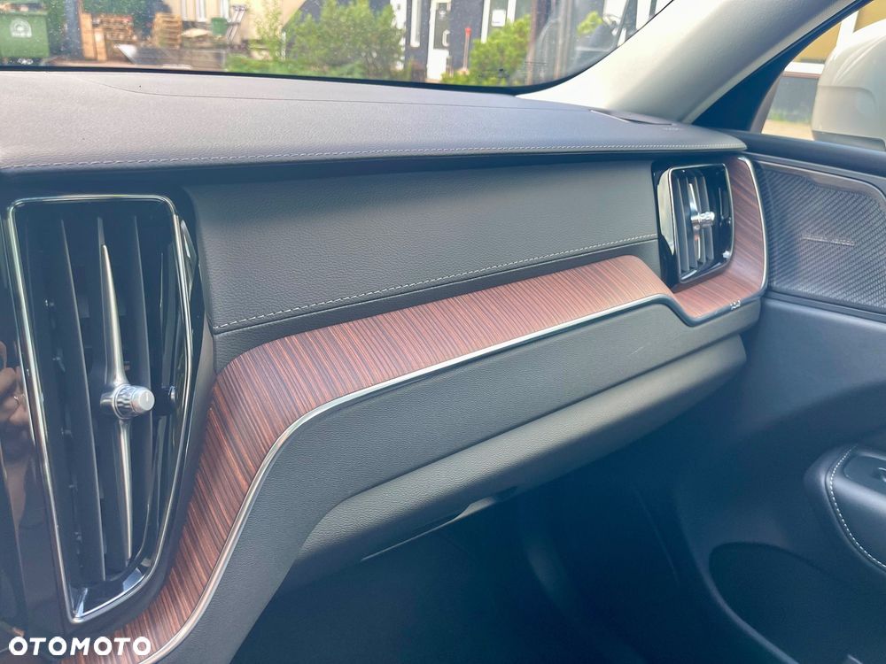 Volvo XC 60 T6 AWD Plug-In Hybrid Inscription Expression - 27