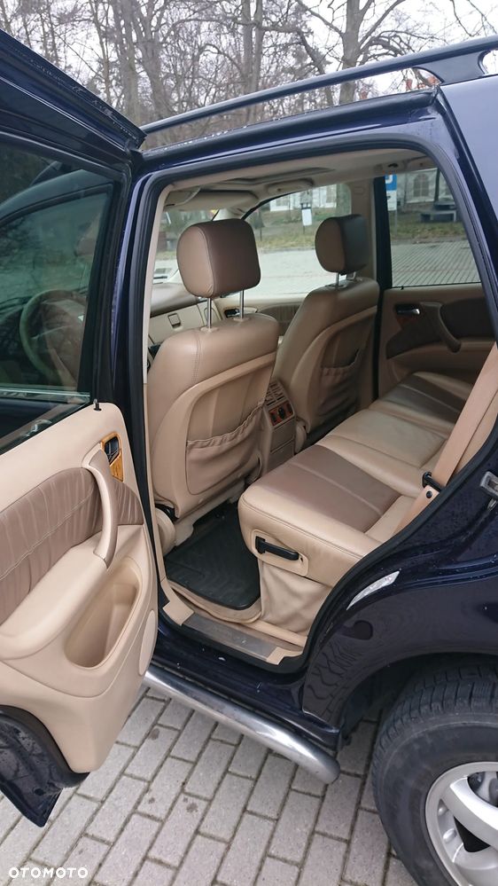 Mercedes-Benz ML - 10